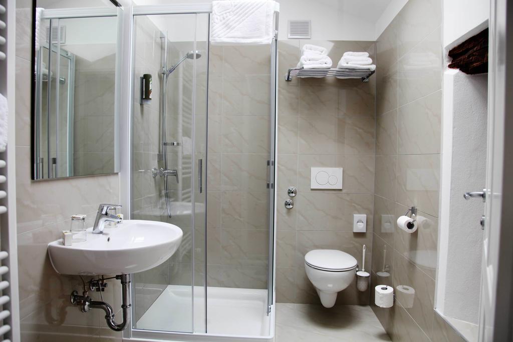 Boutique Hotel Dvor Dobrovo Camera foto