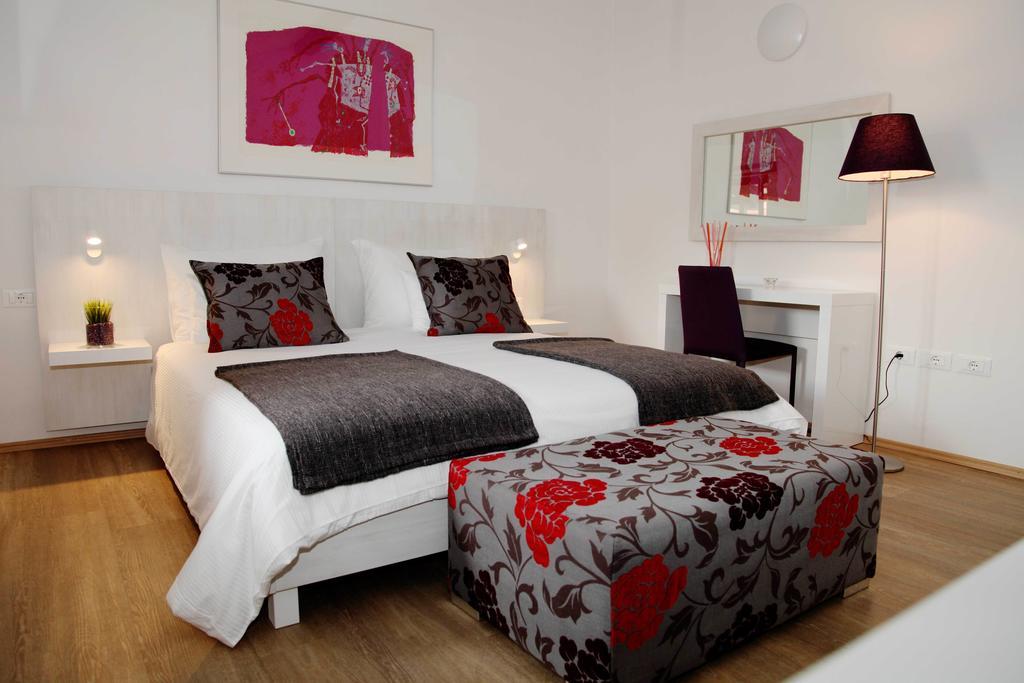 Boutique Hotel Dvor Dobrovo Camera foto