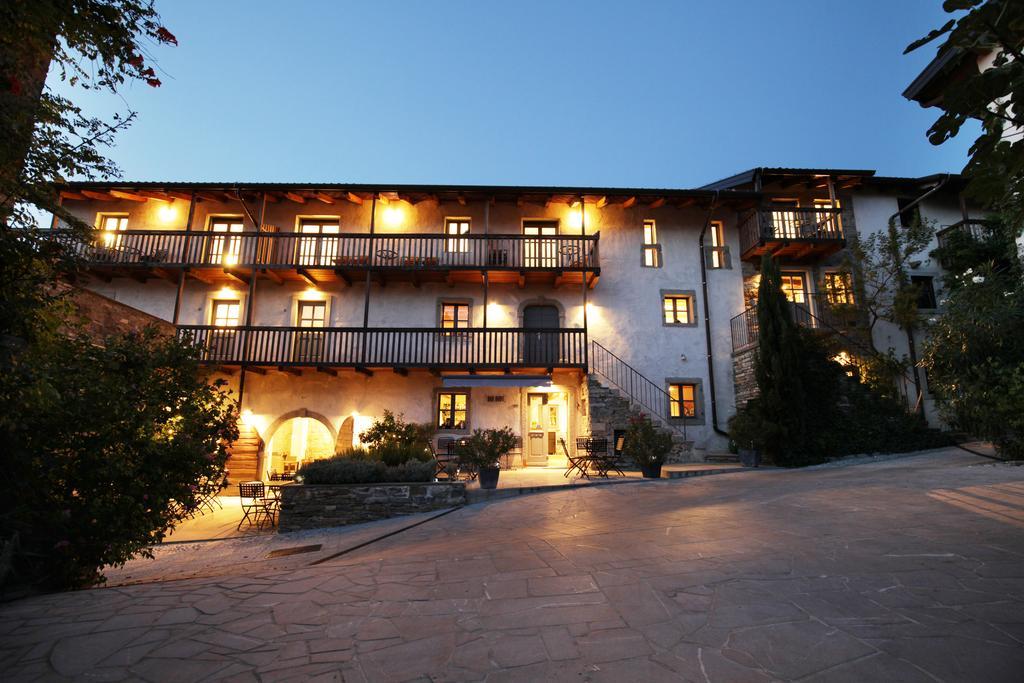 Boutique Hotel Dvor Dobrovo Esterno foto